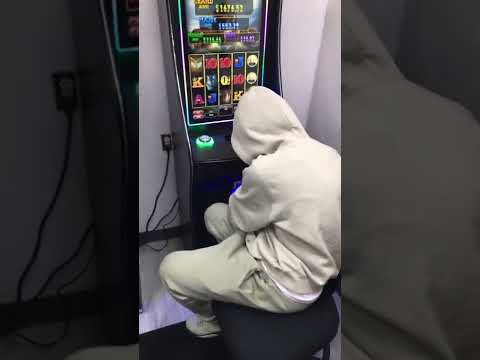 When you lose all yo money at the slot machine 😂 #subscribe #shorts #viralshorts #reels #trending